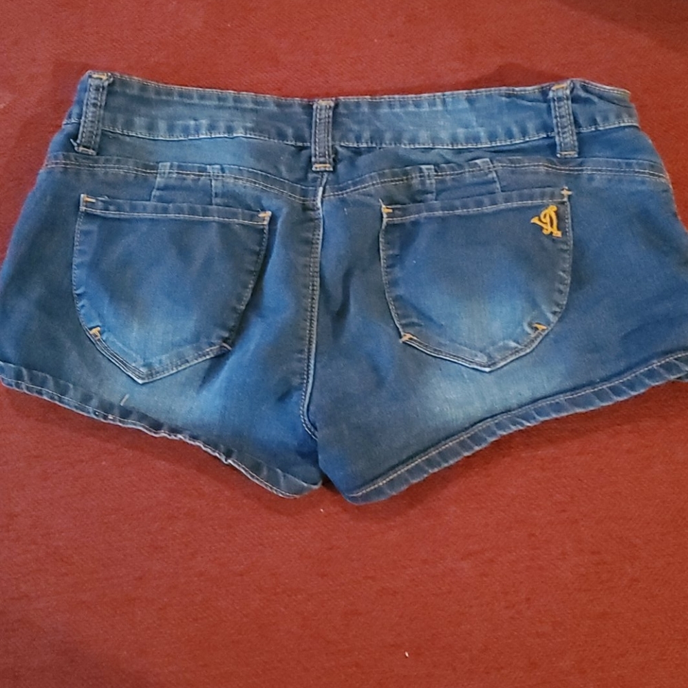 Shorts - Picture 2 of 2